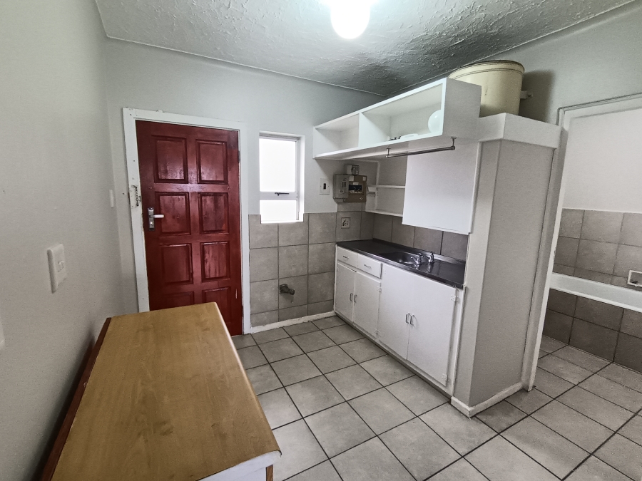 1 Bedroom Property for Sale in Quigney Eastern Cape
